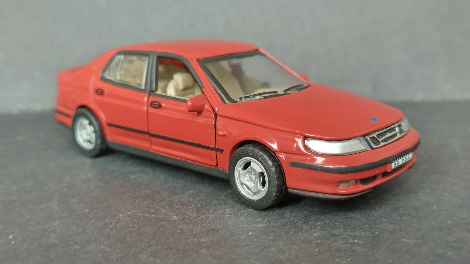 Saab 9-5 Sedan 1:43 Newray Pol, Hobby en Vrije tijd, Modelauto's | 1:43, Overige merken, Auto, Verzenden, .