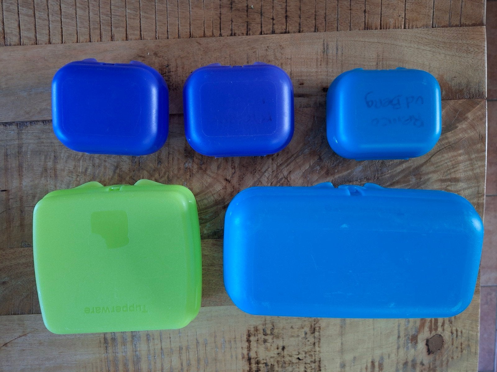 Tupperware clip doosjes in diverse maten, Huis en Inrichting, Gebruikt, Bewaardoos, Blauw, Ophalen of Verzenden