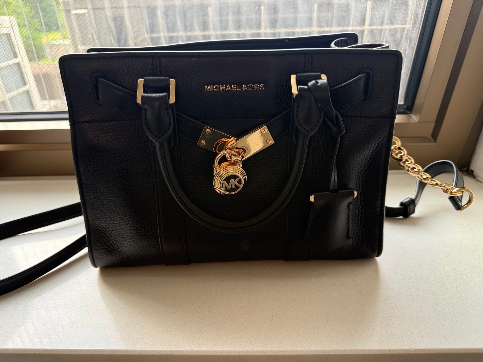 Michael Kors Hamilton Handtas Zwart - Zo goed als nieuw, Ophalen of Verzenden, Zo goed als nieuw, Zwart, Handtas