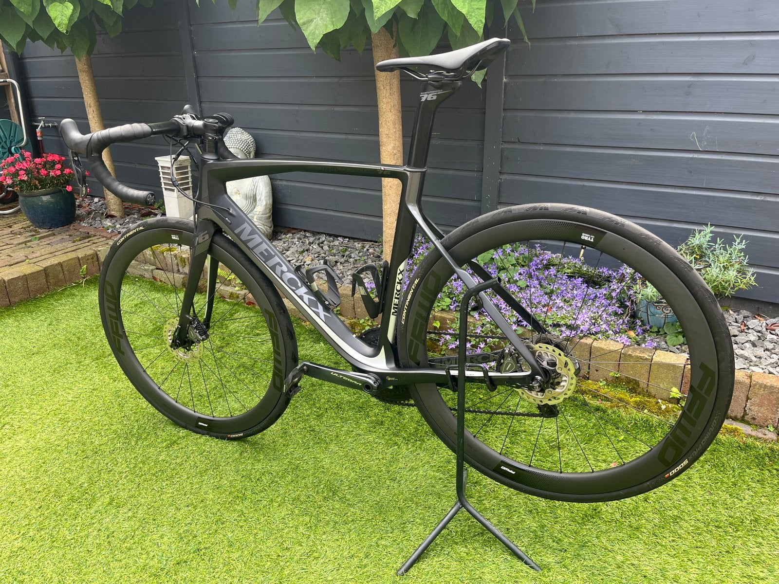 Zeer mooie Eddy Merckx San Remo, maat L, Ultegra Di, disc, Carbon, Zo goed als nieuw, Meer dan 20 versnellingen, 53 tot 57 cm