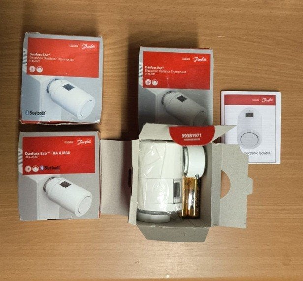 4x Danfoss Eco Bluetooth Radiatorthermostaat 014G1001 Nieuw, Doe-het-zelf en Verbouw, Thermostaten, Ophalen of Verzenden, Nieuw