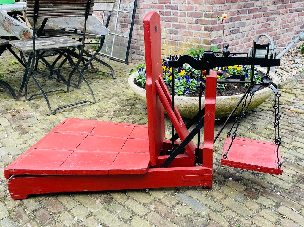 Oude houten bascule max 200 kg  weegschaal, Ophalen