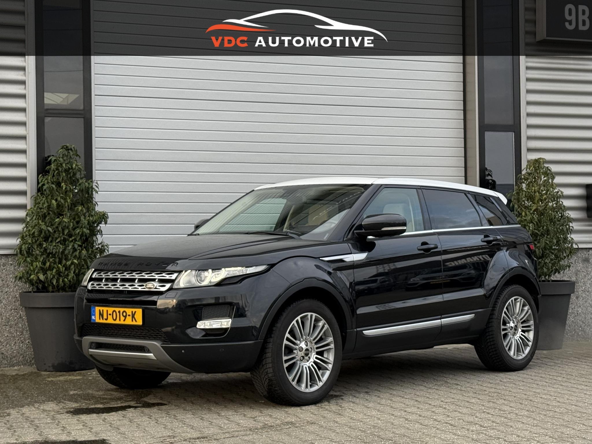 Land Rover Range Rover Evoque 2.2 TD4 4WD Prestige Pano | Ca, Auto's, Land Rover, Automaat, Euro 5, 15 km/l, Beige