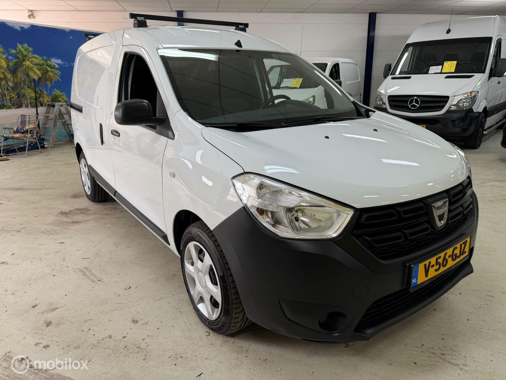 Dacia Dokker 1.5 Blue dCi Airco Dakdragers, Auto's, Dacia, Gebruikt, Euro 6, Wit