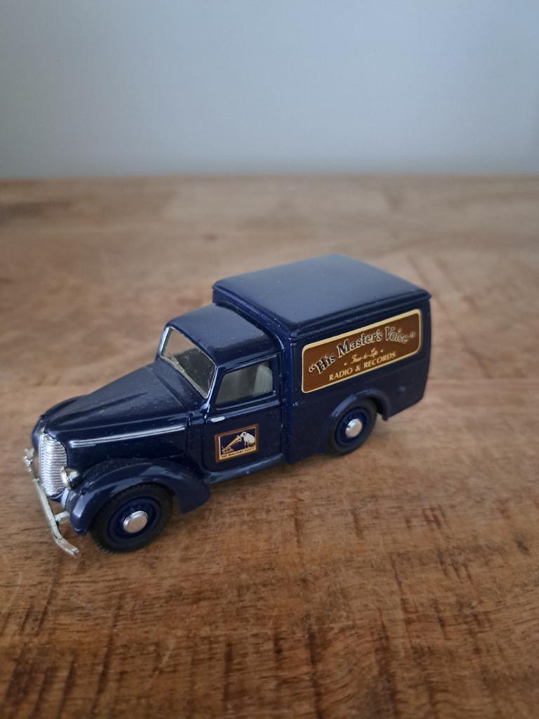 Dinky matchbox model commer "his masters voice", Gebruikt, Auto, Dinky Toys, Ophalen of Verzenden