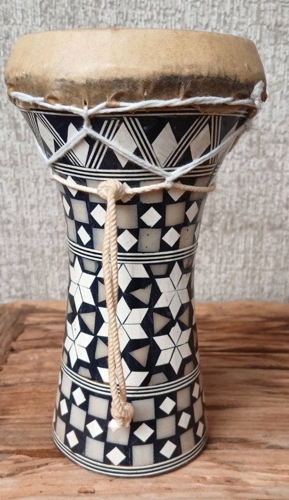 Djembé Handtrommel van Hout parelmoer ingelegd Breedte 10 cm, Ophalen of Verzenden, Zo goed als nieuw, Trommel