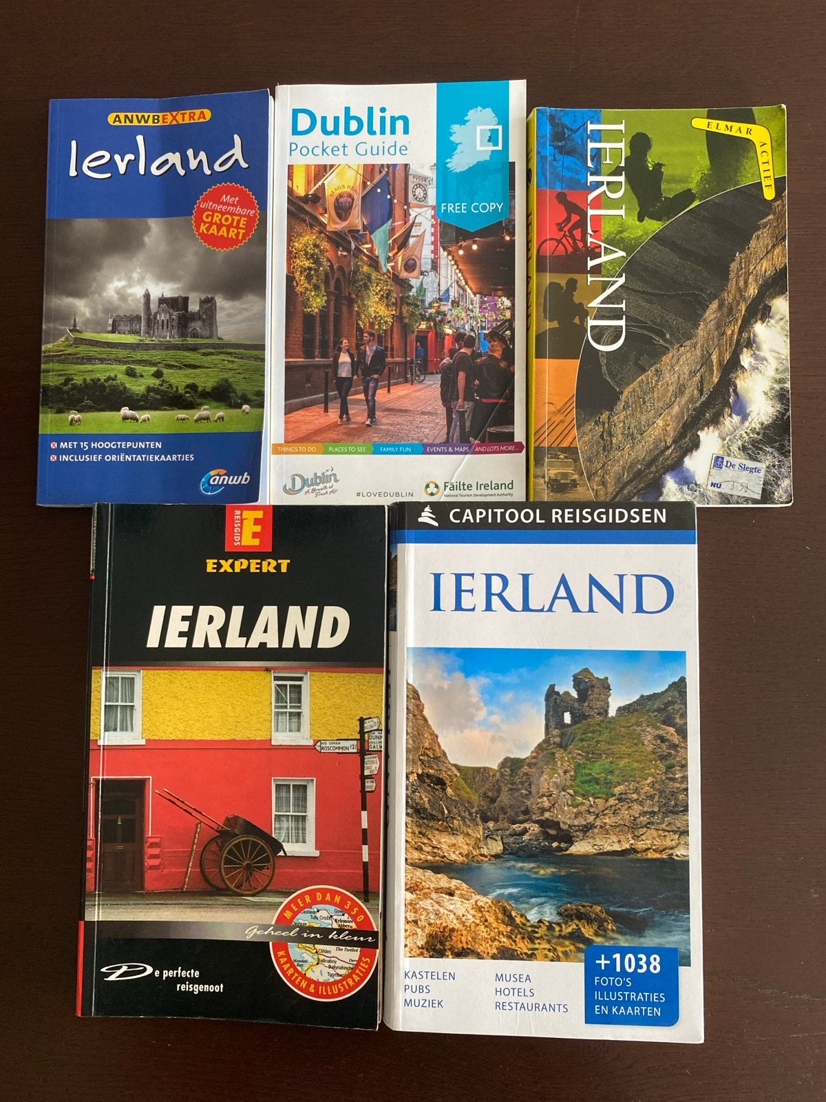 Reisgidsen Ierland & Dublin (ANWB, Capitool, Elmar, Expert), Boeken, Europa, Ophalen of Verzenden, Reisgids of -boek, Gelezen