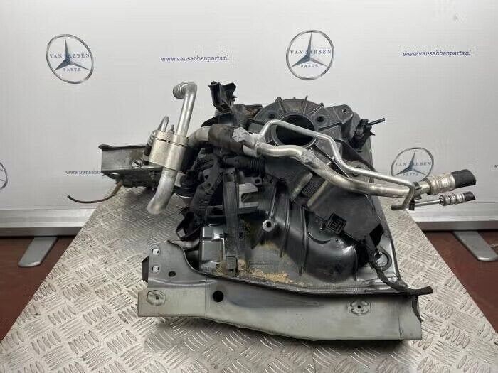 Snijdeel links-voor van een Mercedes C-Klasse (992), Ophalen of Verzenden, Gebruikt, Spatbord