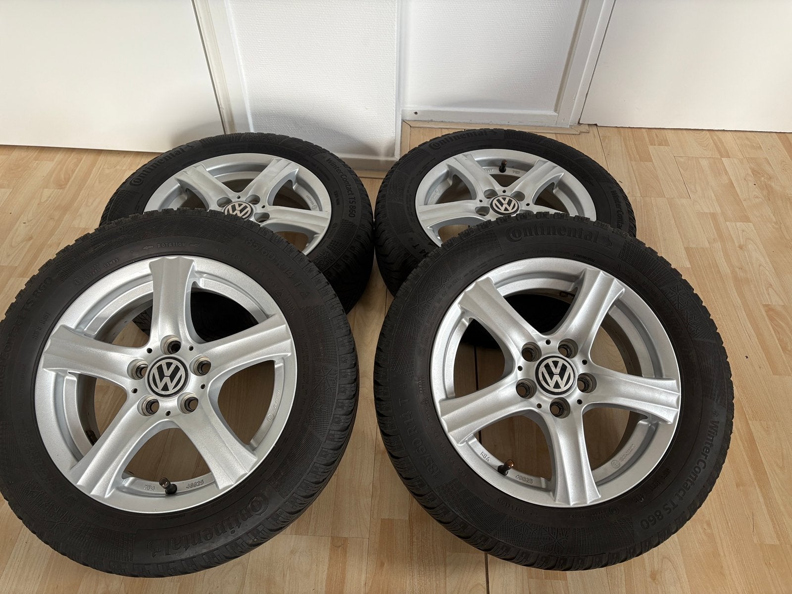 Continental Wintercontact ST 860 set voor Volkswagen, Ophalen, 14 inch, Gebruikt, Banden en Velgen