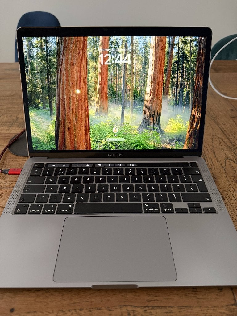 MacBook Pro 13-inch M1 – 16 GB RAM – 256 GB – Spacegrijs, Computers en Software, 256 GB, Qwerty, 13 inch, Zo goed als nieuw