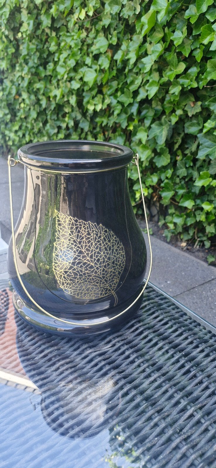 Zwarte glazen windlicht met gouden bladprint, Ophalen of Verzenden, Zo goed als nieuw, Modern, Glas
