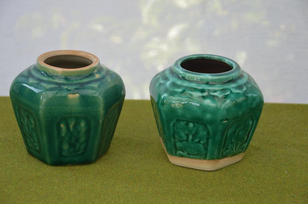 2 Oude groene geglazuurde Chinese gemberpotten 10 cm hoog, Antiek en Kunst, Curiosa en Brocante, Ophalen of Verzenden
