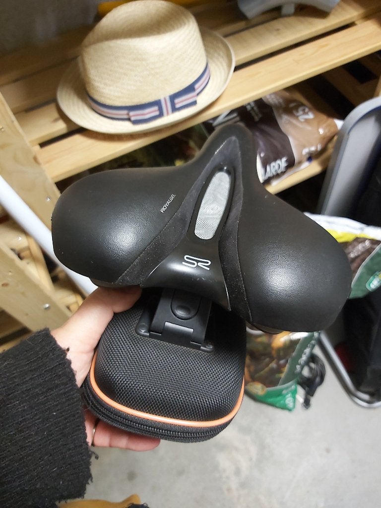 Fietszadel Royalgel SR - Zo goed als nieuw (2 stuks), Ophalen of Verzenden, Zadel, Selle Royal, Nieuw