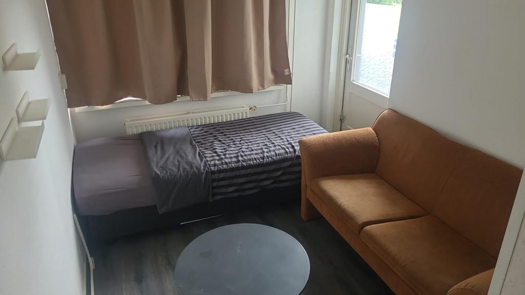 Nette kamer te huur in Almelo per direct!