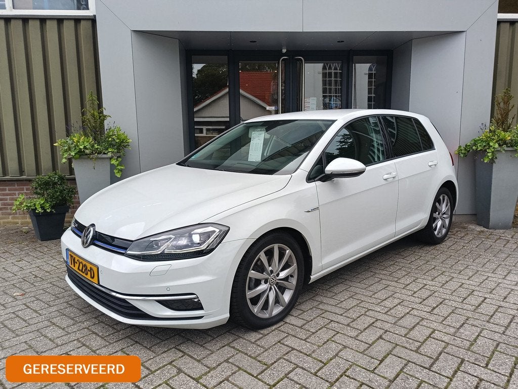 Volkswagen Golf 1.5 TSI Highline | Led | DSG | Adaptieve cru, Euro 6, 4 cilinders, Wit, Bedrijf