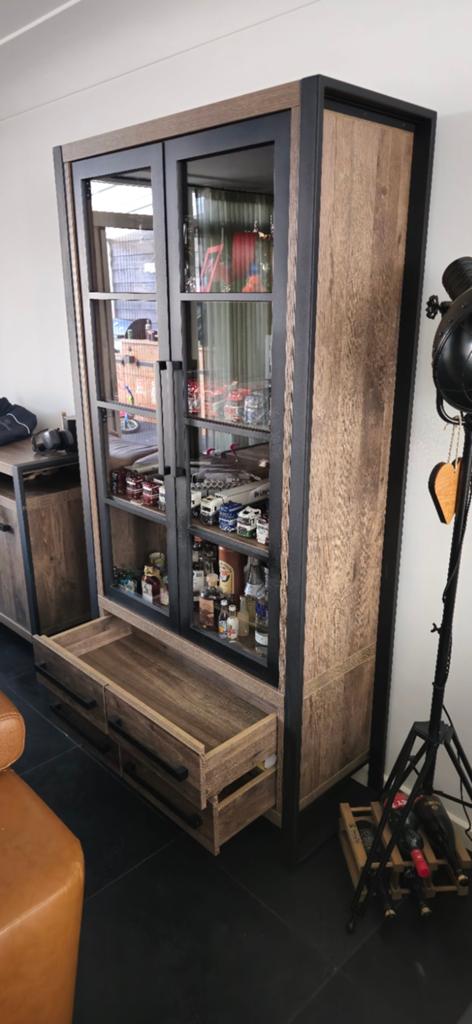 Complete woonkamer en eetkamer set met kasten tafel ect, Ophalen
