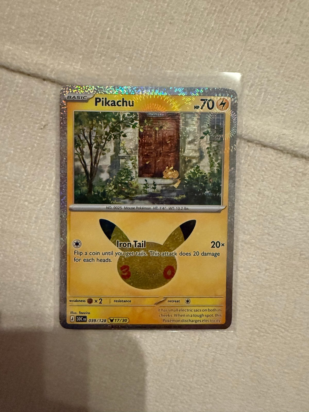Pikachu Basic Pokémon - Iron Tail (039/128) 30th anniversary, Hobby en Vrije tijd, Ophalen of Verzenden, Zo goed als nieuw, Losse kaart
