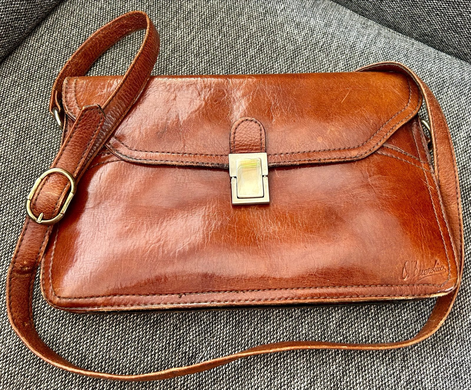 Vintage Leren Schoudertasje - Bruin, Sieraden, Tassen en Uiterlijk, Tassen | Damestassen, Ophalen of Verzenden, Gebruikt, Bruin