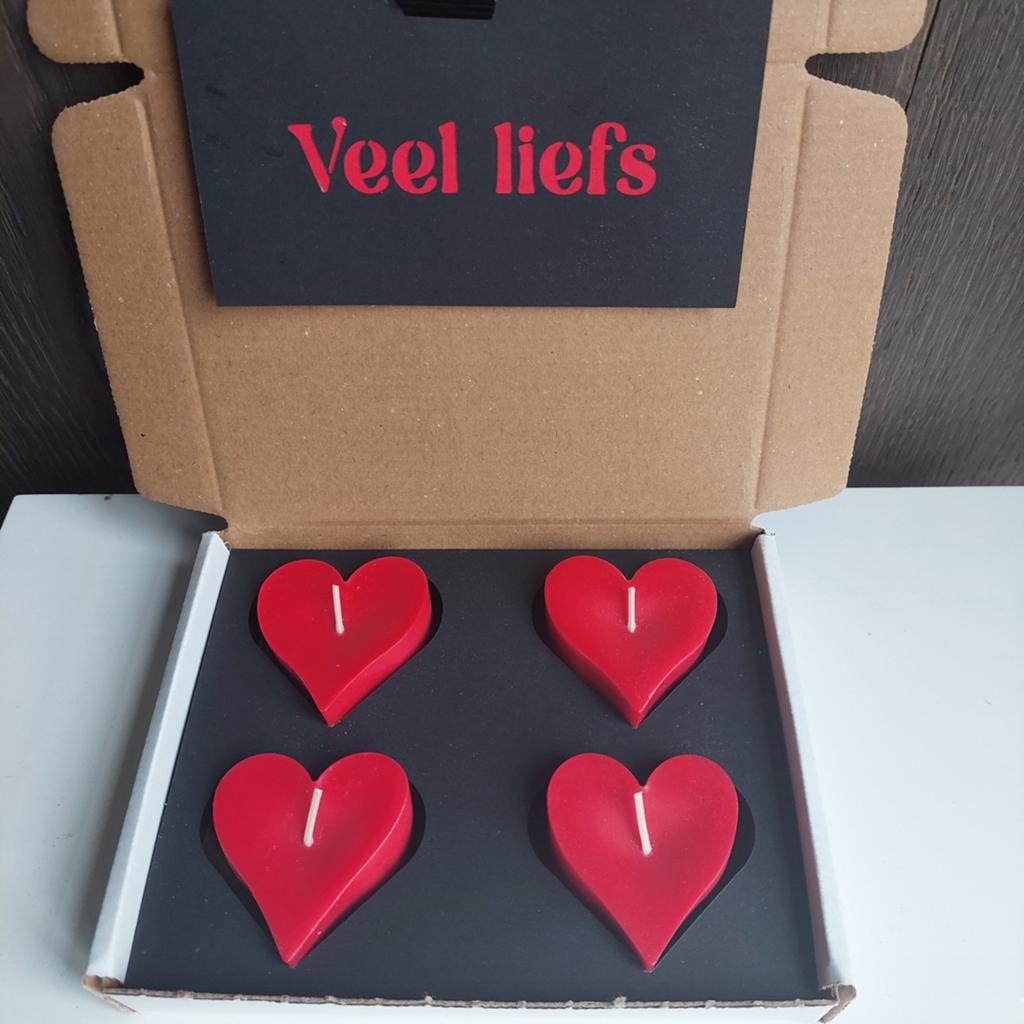Cadeaupakketje Veel liefs (4 hartjes kaarsjes), Ophalen of Verzenden, Nieuw, Overige materialen