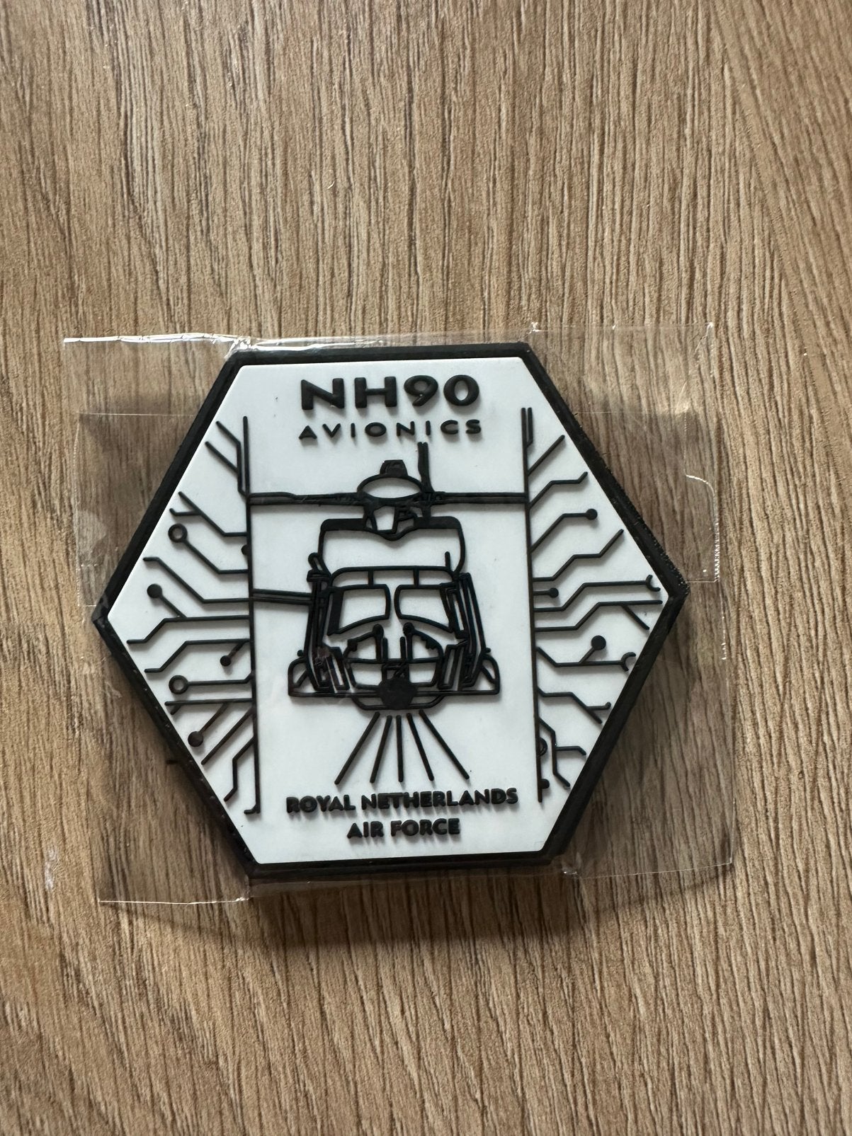 Nh90 avionics badge pvc 860 980 sqn luchtmacht marine, Verzamelen, Ophalen of Verzenden, Zo goed als nieuw