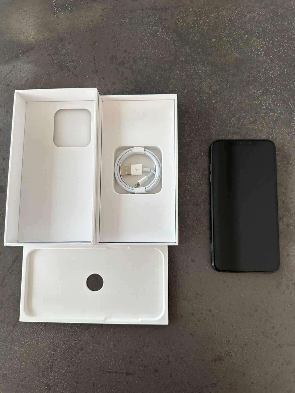 Iphone xs max 256gb met doos zo goed als nieuw