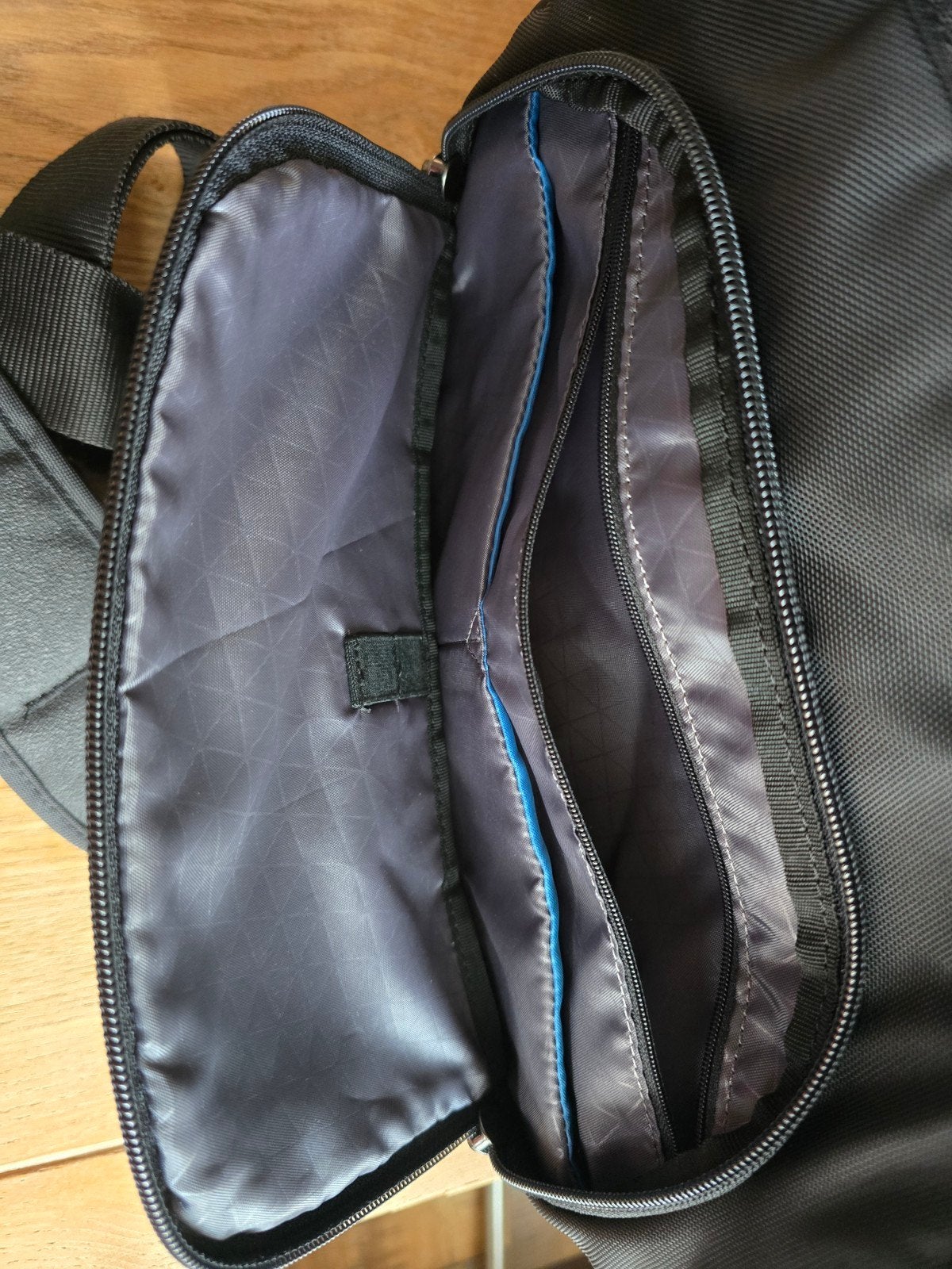 Case Logic DCB-309 SLR Cameratas, Audio, Tv en Foto, Slingtas, Ophalen of Verzenden, Zo goed als nieuw, Zwart