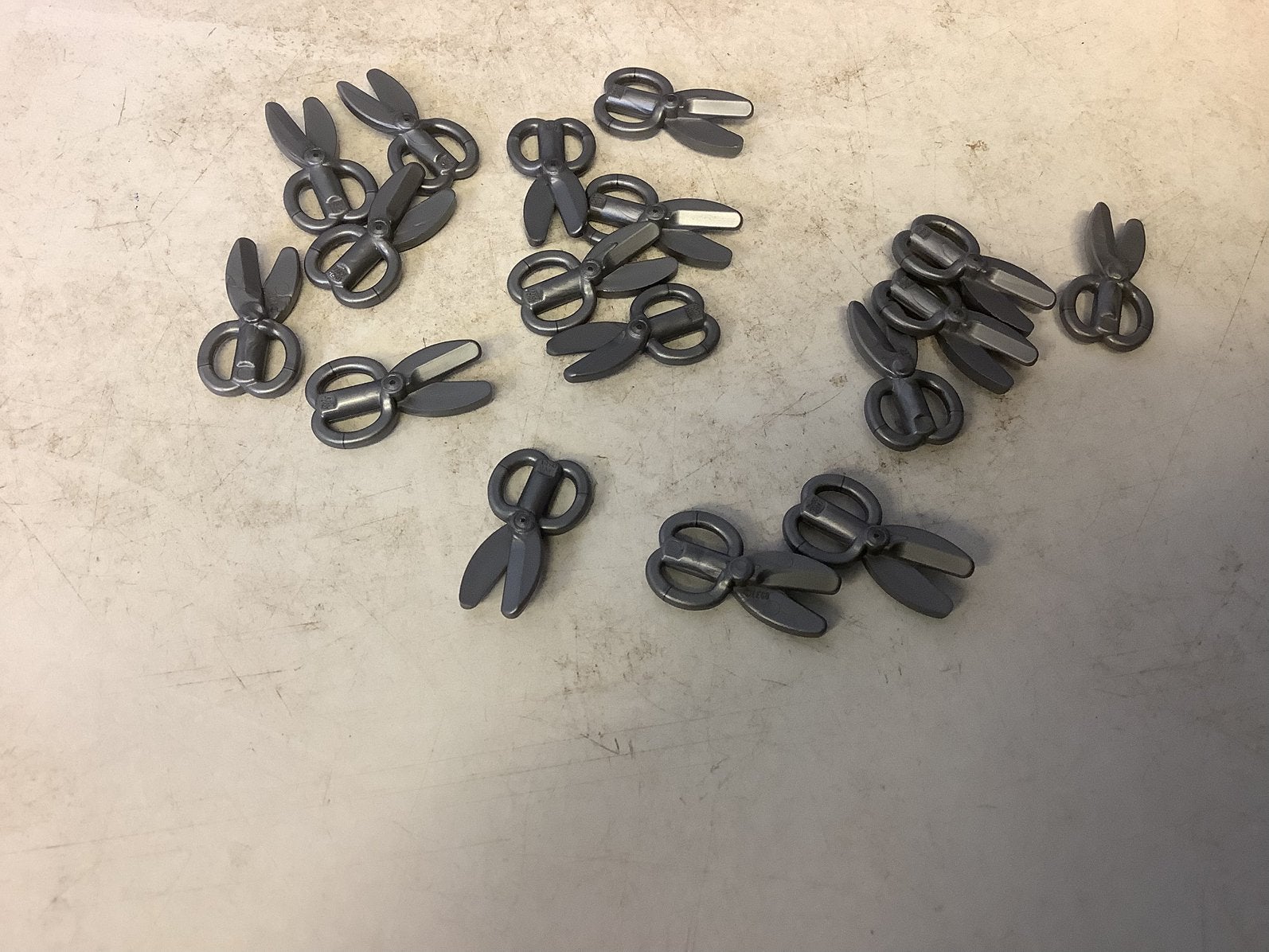 Lego minifiguur gereedschap schaar plat zilver, Ophalen of Verzenden, Gebruikt, Losse stenen, Lego