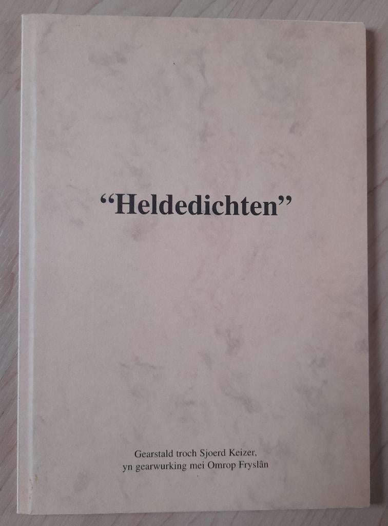 HELDEDICHTEN Gearstald troch Sjoerd Keizer friestalig, Ophalen of Verzenden, Zo goed als nieuw