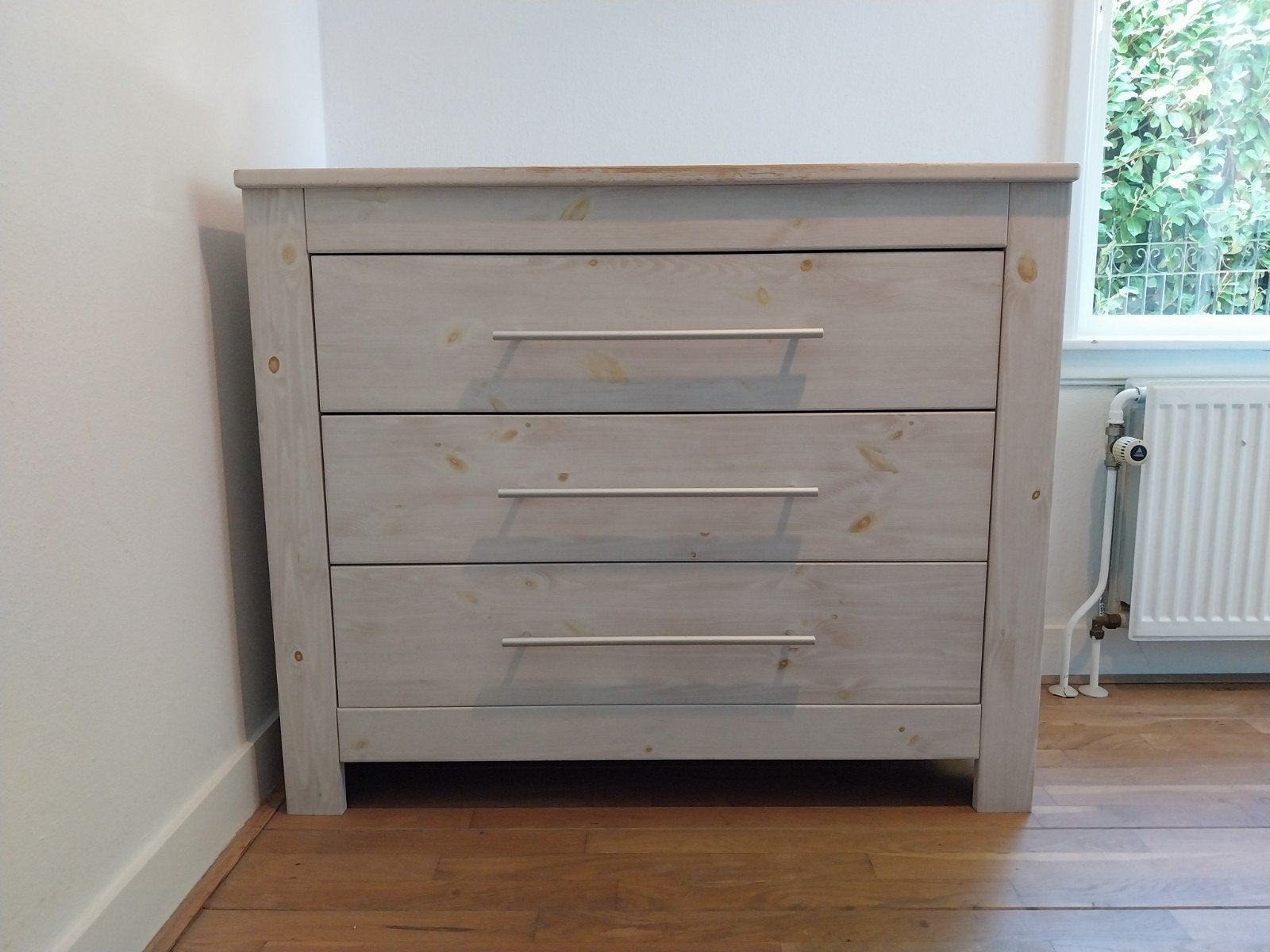 Bopita Commode White Wash Grijs met Plank, Gebruikt, 50 tot 70 cm, 105 cm of meer, Ophalen of Verzenden