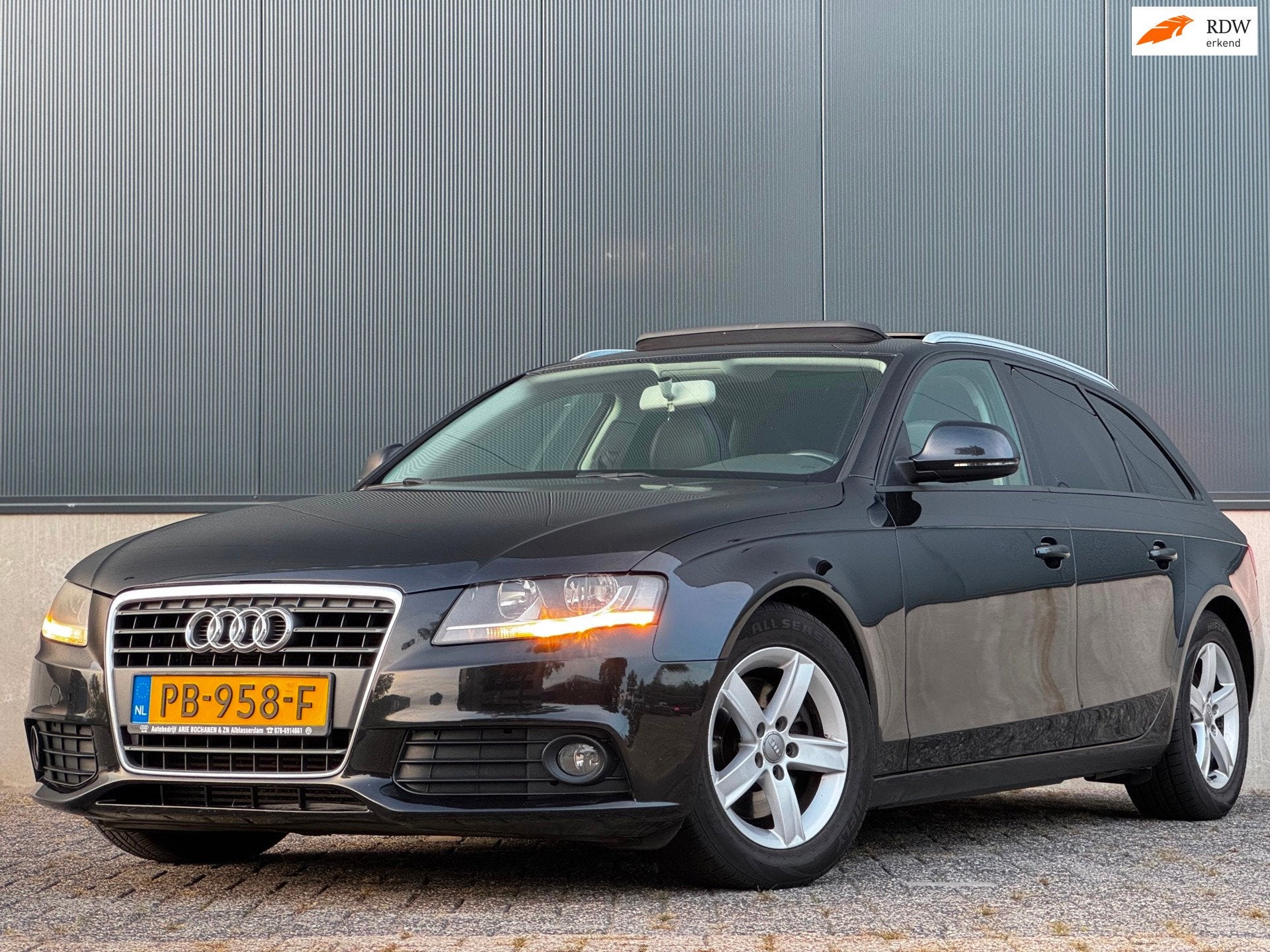 Audi A4 Avant 1.8 TFSI|AUT|PANO|HALFLEDER|STOELVERW|CRUISE|2, Auto's, Gebruikt, 4 cilinders, A4, Zwart
