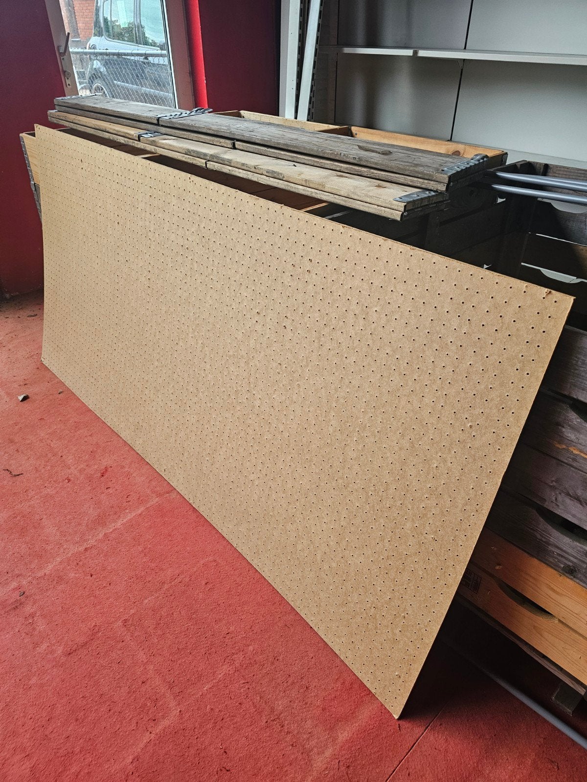 Gratis hardboard, wielen, kast, hout, pallet,  kratten, Doe-het-zelf en Verbouw, Platen en Panelen, Ophalen, Gebruikt, ., .
