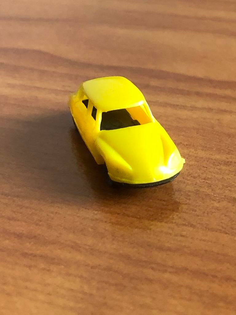 Geel speelgoedautootje Citroën ds 2 voor 10 eur, Ophalen of Verzenden, Gebruikt