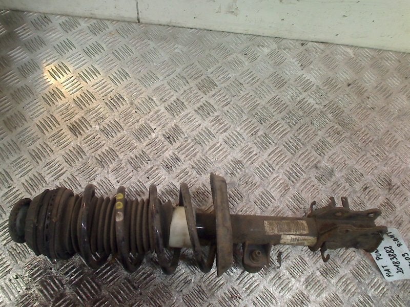 Veerpoot Rechts Voor Fiat Grande Punto (199) (2010-04/..), Auto-onderdelen, FCA Germany GmbH, Gebruikt, IPC D1-09 Bahnhofsplatz, Rüsselsheim am Main 65423, , Duitsland