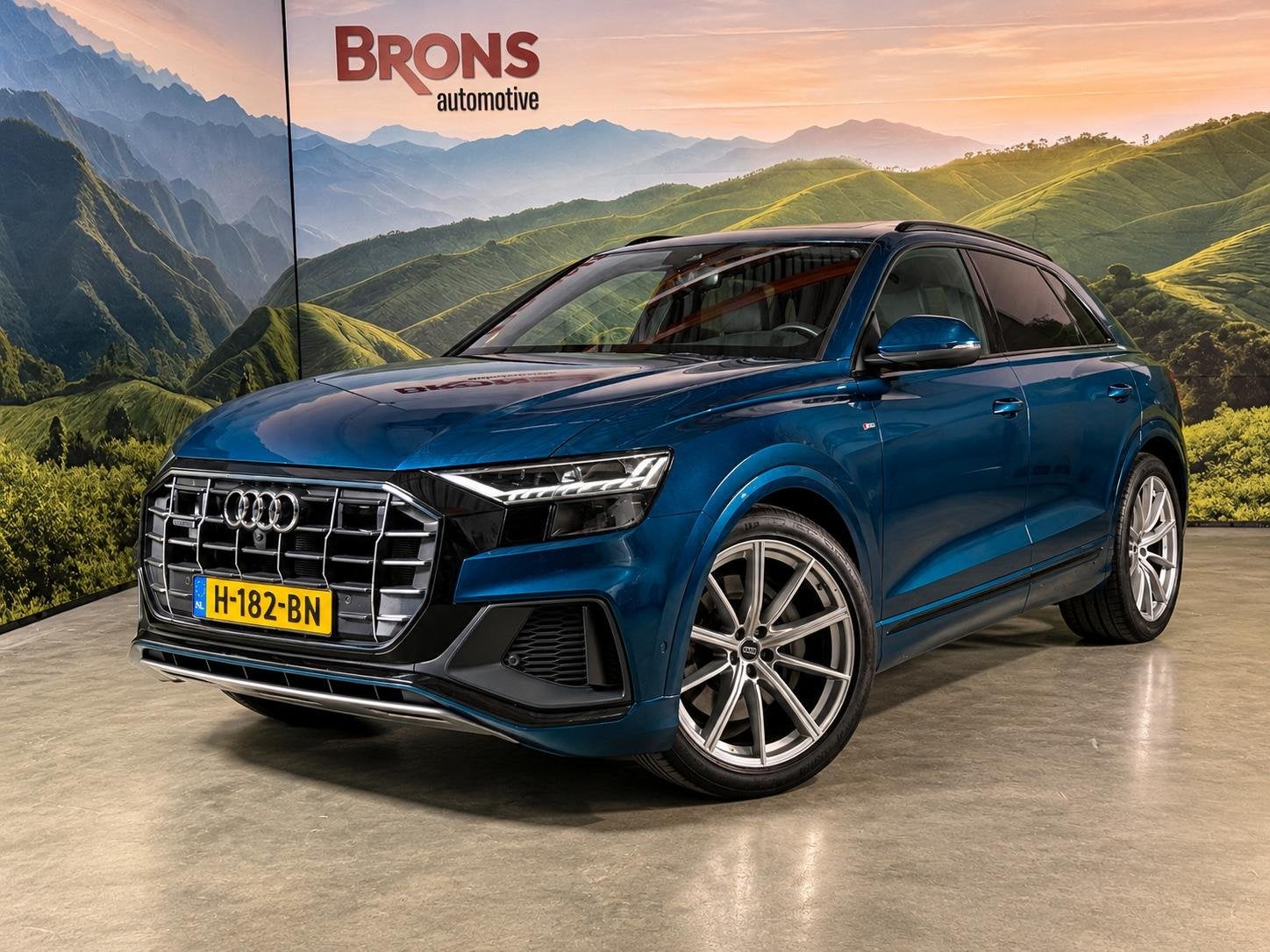 Audi Q8 55 TFSI e quattro Pro S-Line S-Line interieur l Luch, Auto's, Automaat, Gebruikt, 2995 cc, Plug-in hybride