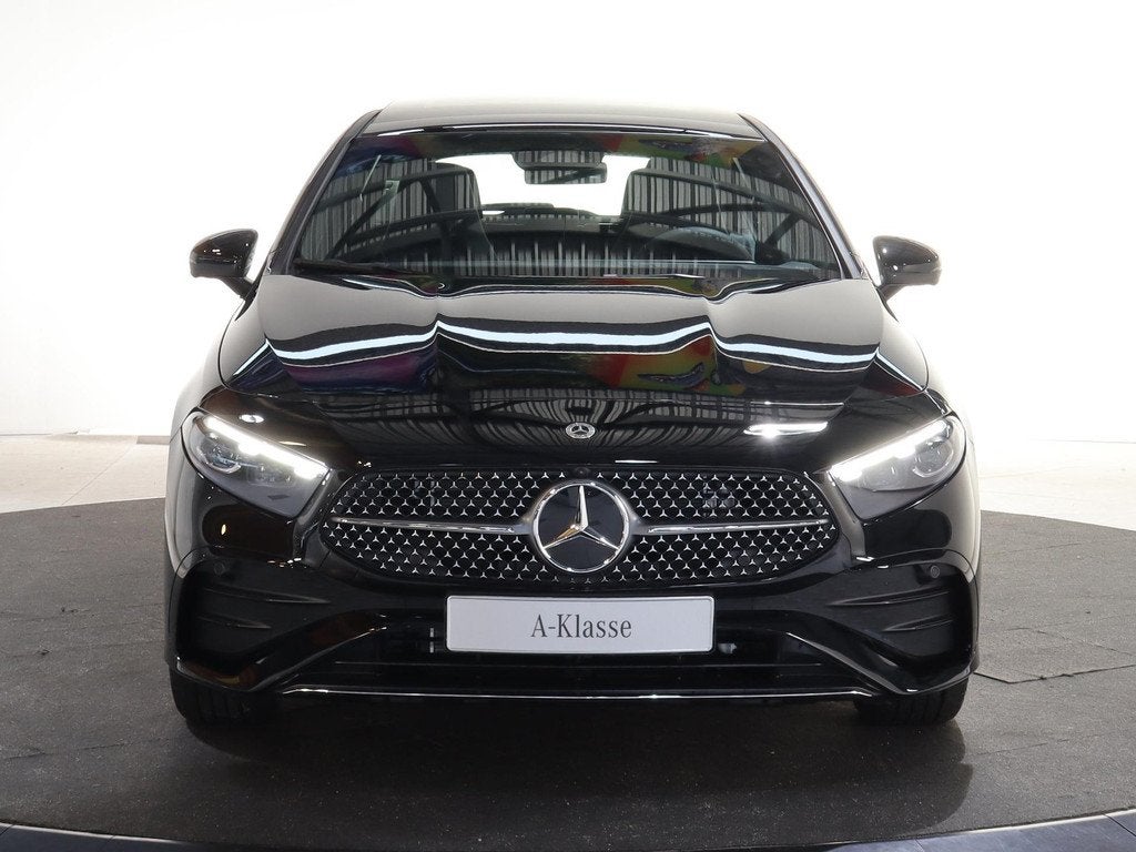 Mercedes-Benz A-Klasse 250e Business Solution AMG | Panorama, Auto's, 4 cilinders, Plug-in hybride, Bedrijf, Hybride Elektrisch/Benzine