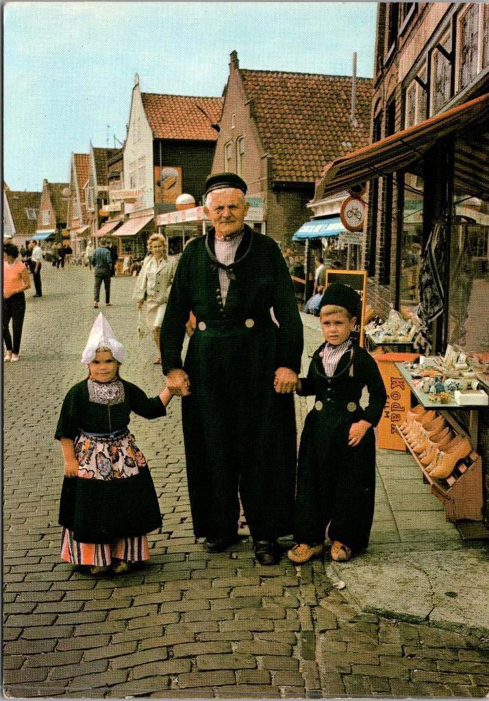 Klederdracht Volendam - 8 ansichtkaarten, Verzenden, 1960 tot 1980, Ongelopen, Noord-Holland