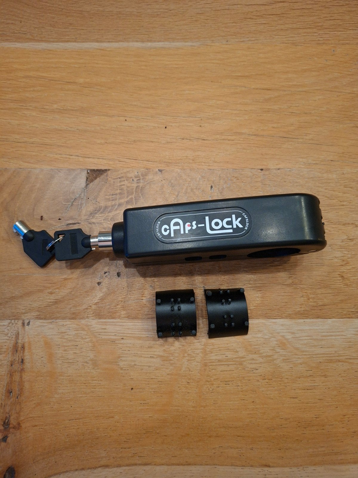 Nieuw Caps-Lock stuurslot voor oa electrische step., Fietsen en Brommers, Steps, Ophalen of Verzenden, Nieuw, Elektrische step (E-scooter)