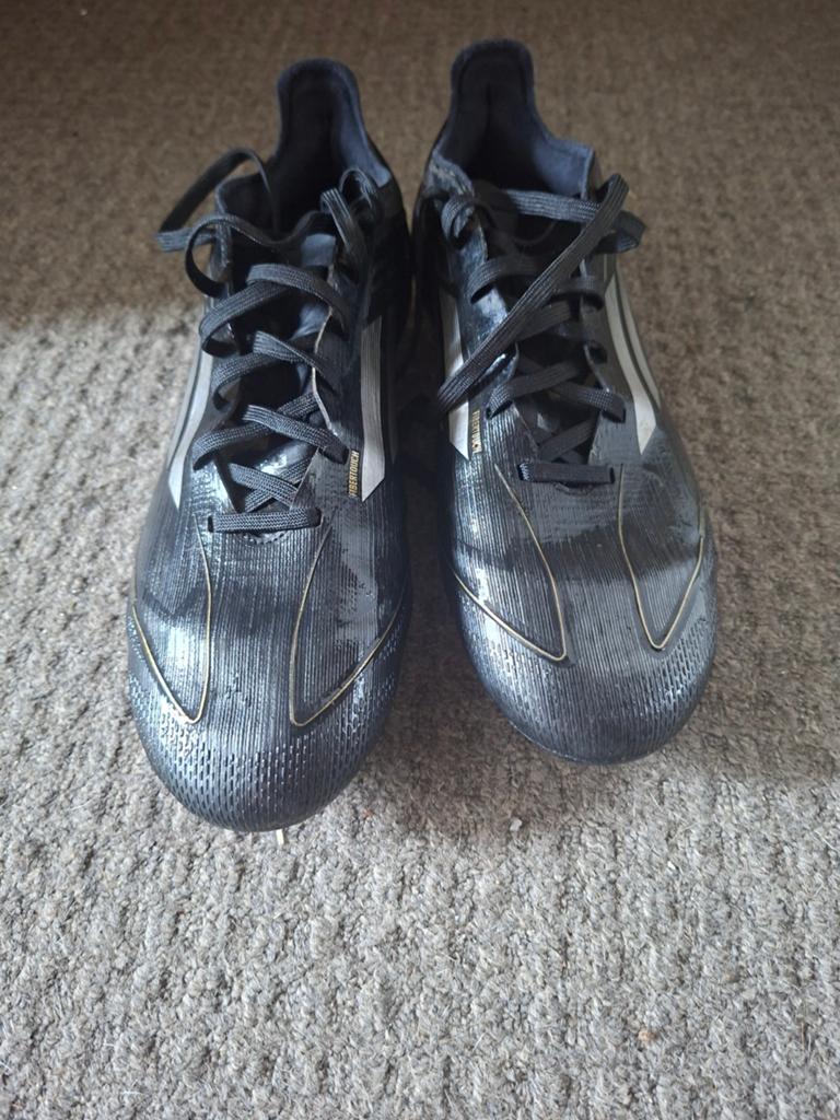 Adidas Elite Voetbalschoenen - Zwart/Goud maat 42, Ophalen of Verzenden, Zo goed als nieuw, Schoenen