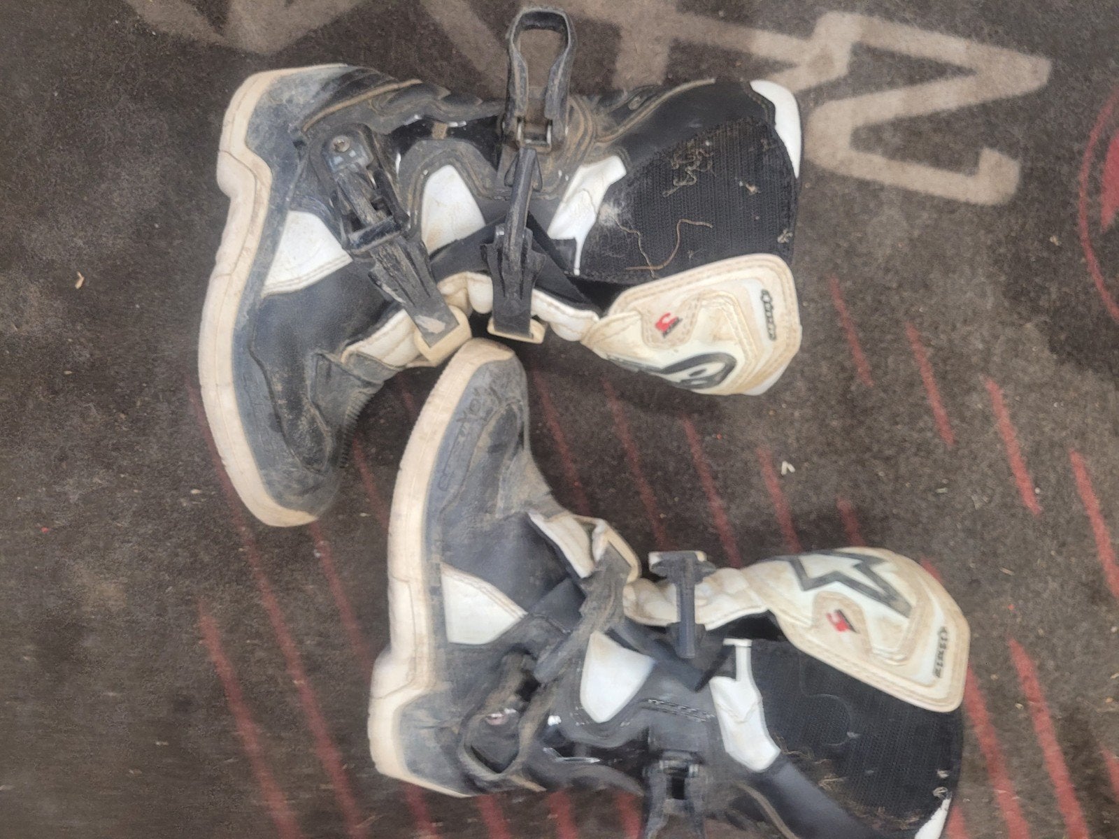 Te koop Alpinestars tech 3 Kids., Ophalen of Verzenden, Tweedehands, Offroadhelm, Overige merken