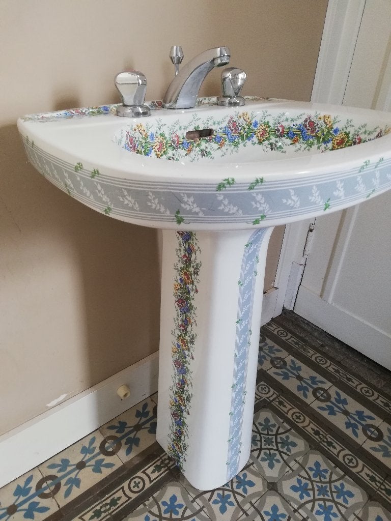 Wastafel op zuil met bloemen lichtblauwe decorrand 57x44x81, Ophalen