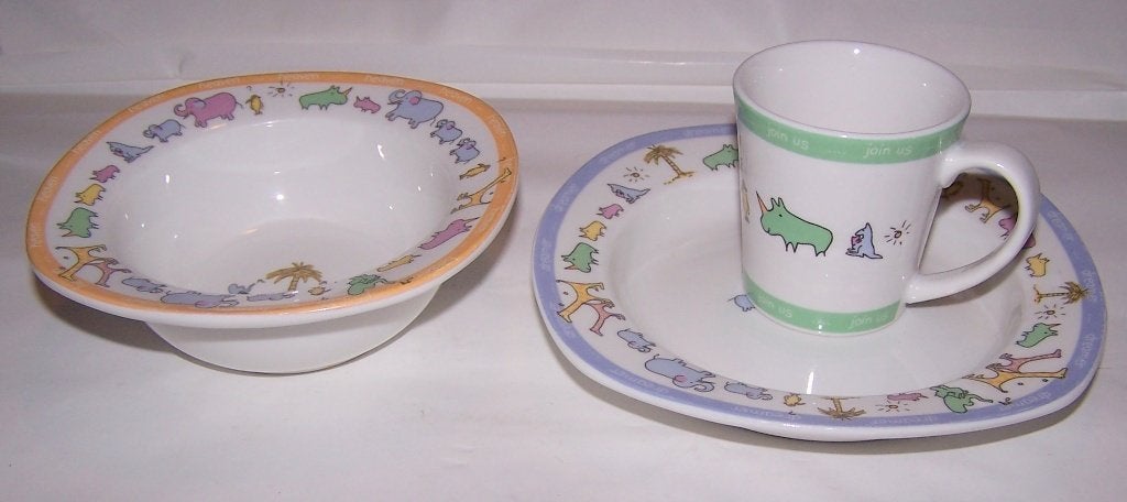 Zeldzaam 3-delige porseleinen kinderservies Ono/Lennon 2003., Ophalen of Verzenden, Zo goed als nieuw, Porselein, Compleet servies