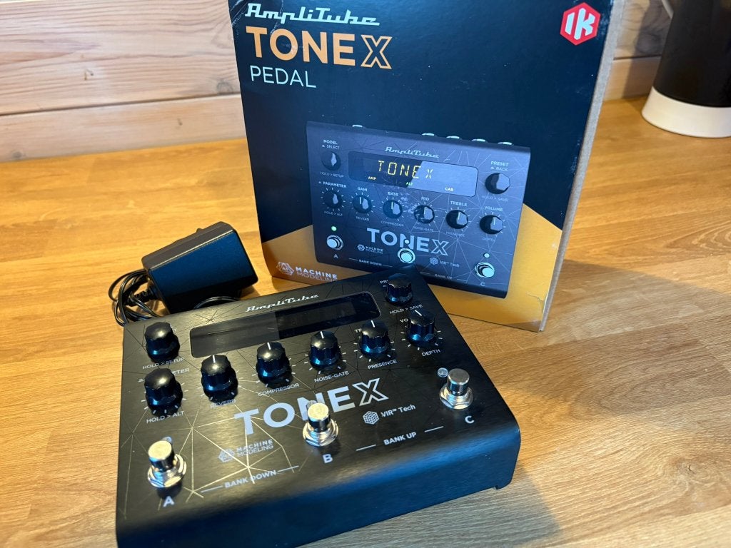IK Multimedia ToneX Pedal + Amalgam captures, Ophalen, Zo goed als nieuw, Multi-effect