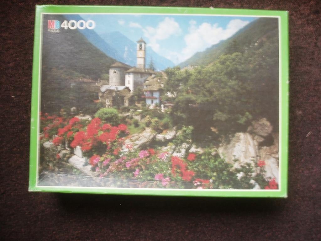 MB puzzel Lavertezzo Zwitserland 4000 stukjes, Hobby en Vrije tijd, Ophalen of Verzenden, Meer dan 1500 stukjes, Gebruikt