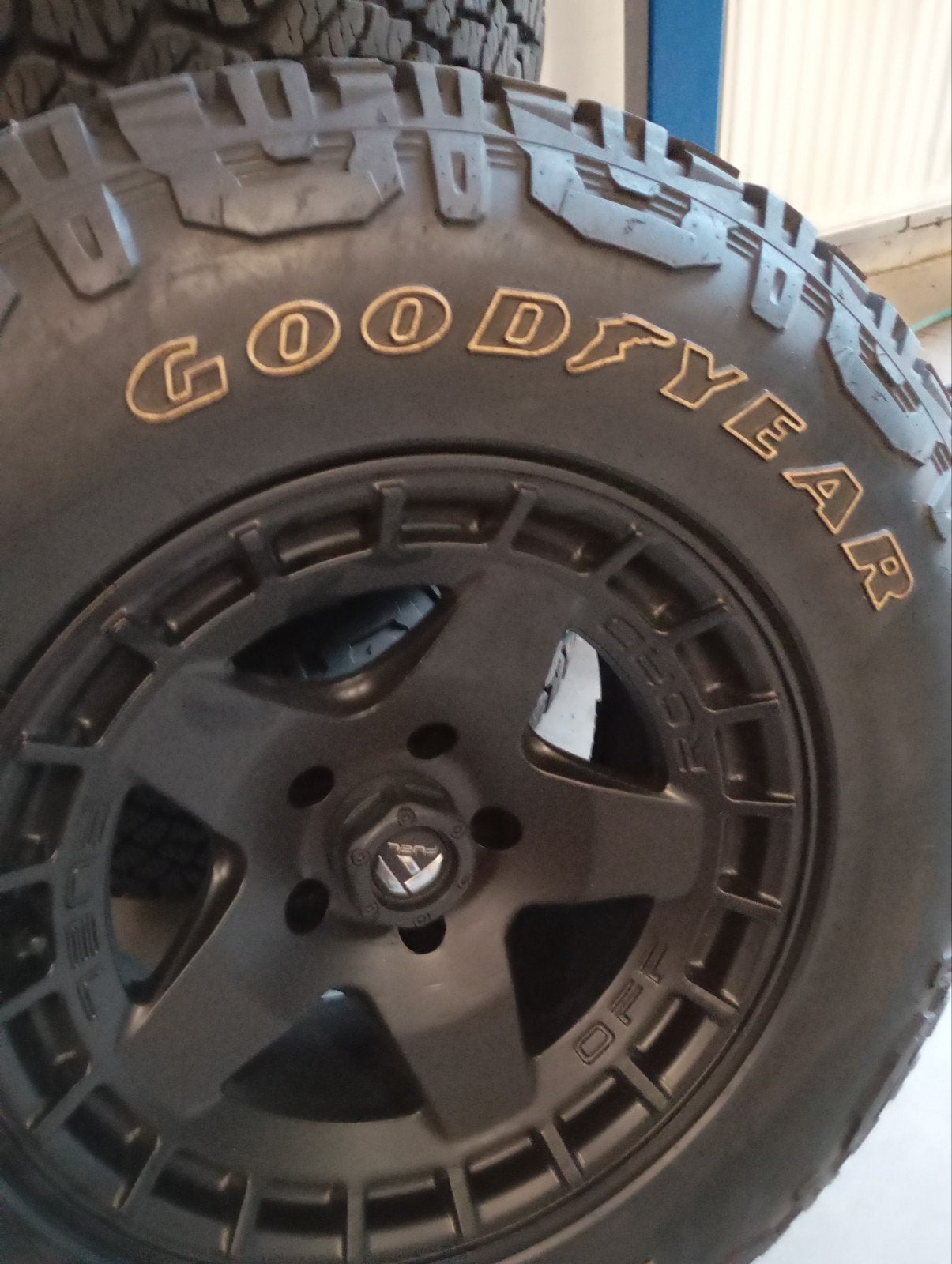 Goodyear Wrangler banden, Ophalen, Gebruikt