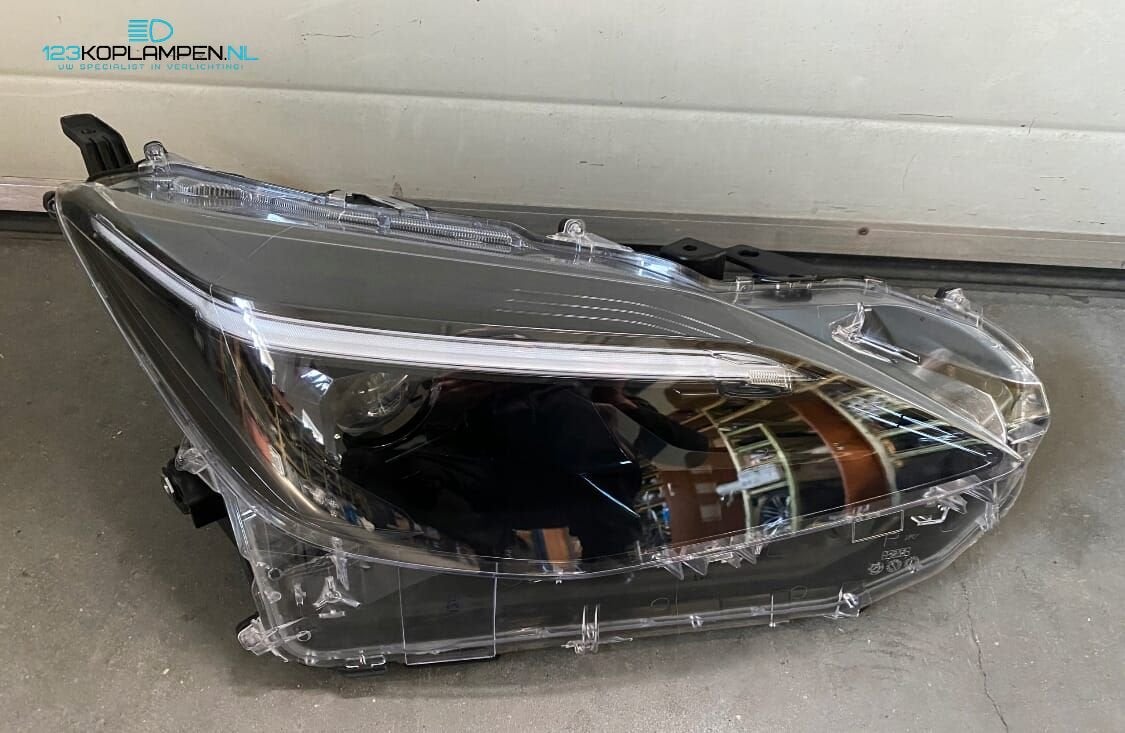 Toyota Yaris Cross koplamp links rechts, Auto-onderdelen, Verlichting, Gebruikt, -, -, Ophalen of Verzenden