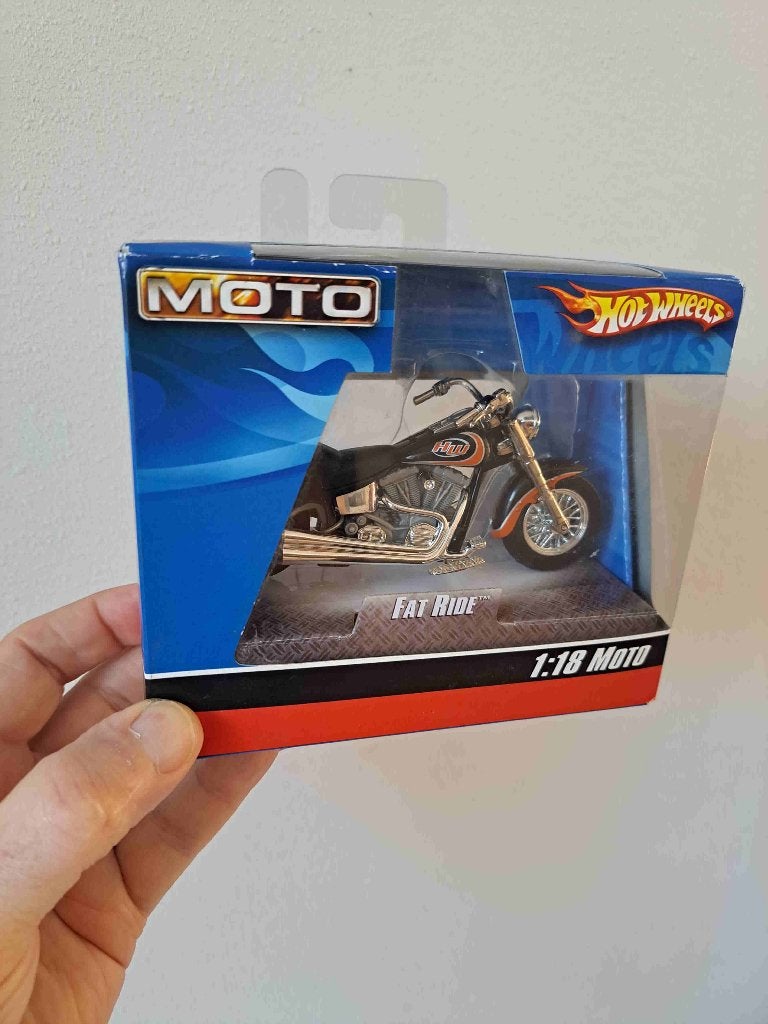 Harley Davidson Fat Boy Fat Ride Moto 2008 1:18 Hot Wheels, Ophalen of Verzenden, Nieuw, Motor, Hot Wheels