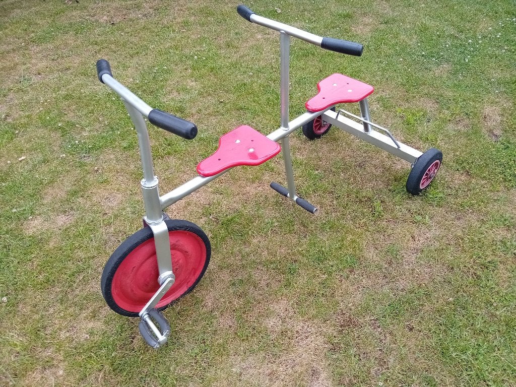 Kinderspeelgoed 2 zits driewieler Taxi Supersterk gebouwd, Ophalen, Zo goed als nieuw, Overige typen