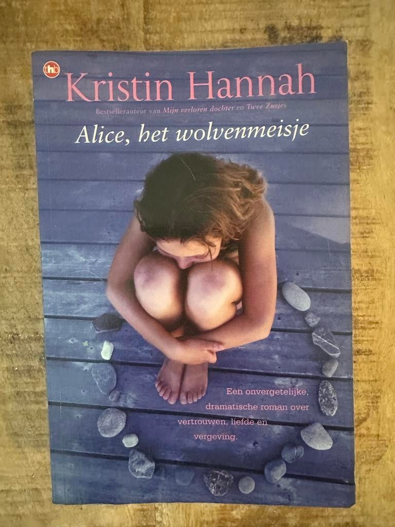 Alice, het wolvenmeisje - Kristin Hannah, Boeken, Ophalen of Verzenden, Gelezen, Nederland