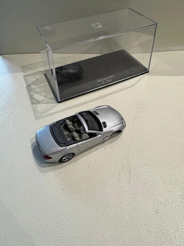 mercedes benz sl 500  2001 norev 1:43, Ophalen of Verzenden, Gebruikt, Auto, Norev