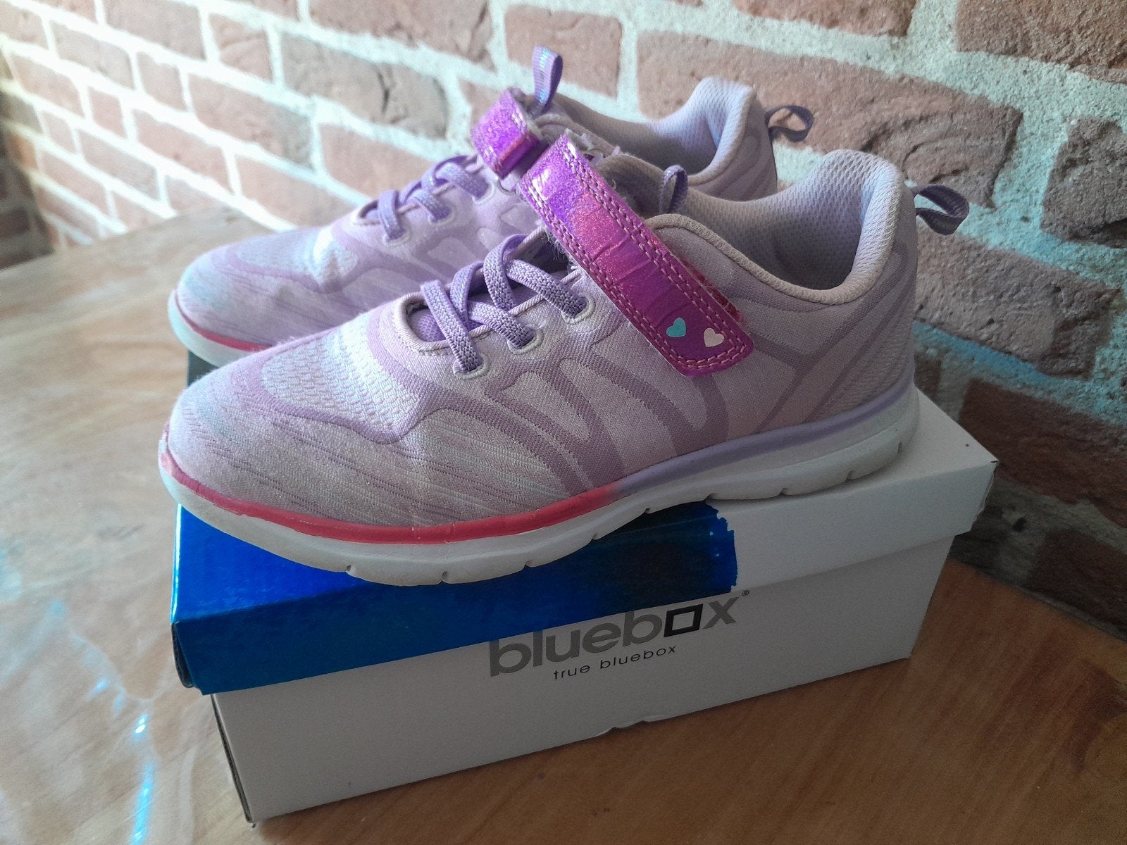 Sneakers gymschoenen van Scapino Bluebox.
Maat 35.
Met klitt, Kinderen en Baby's, Kinderkleding | Schoenen en Sokken, Gebruikt